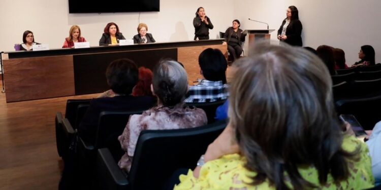 Presentan libro “PRIMER PARLAMENTO DE MUJERES EN SONORA