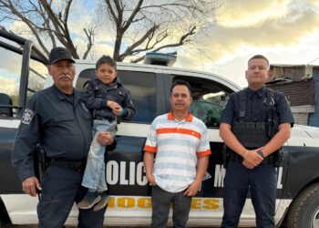 Rescatan y ponen a salvo policías  a menor del poblado Mascareñas