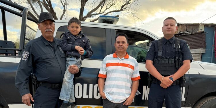 Rescatan y ponen a salvo policías a menor del poblado Mascareñas