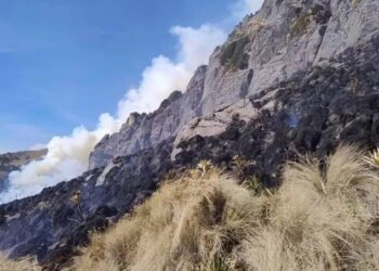 Continúa incendio en las faldas del Iztaccíhuatl