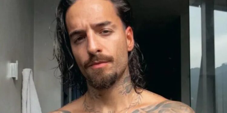 ¡Lo discriminan! Negaron entrada a Maluma en restaurante por su forma de vestir