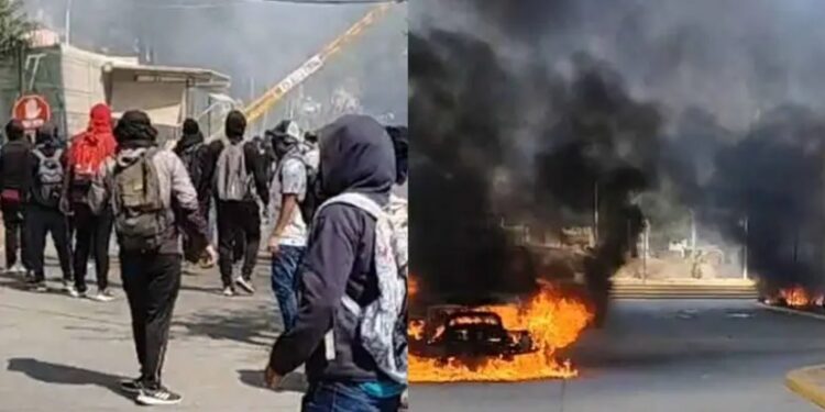Normalistas de Ayotzinapa atacan con artefactos explosivos la Fiscalía de Guerrero