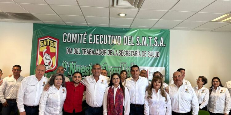 Van Celida y Froylán por las causas de los trabajadores al Senado Sindicato de Salud se pronuncia a favor de la fórmula del PT