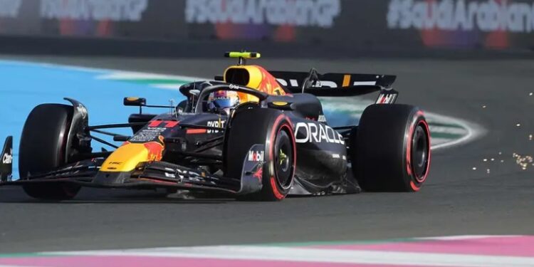 ‘Checo’ Pérez saldrá tercero en Arabia Saudita; Verstappen, ‘pole position’