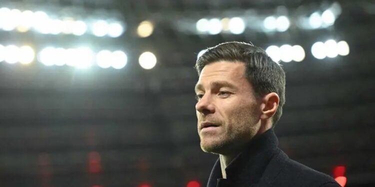 Xabi Alonso entierra ilusiones de ‘grandes’; se queda en el Bayer