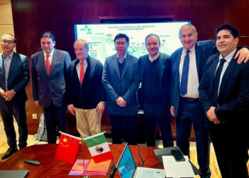 Gobernador Durazo impulsa colaboraciones en energías limpias durante gira en China