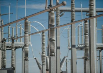 Gobierno anuncia inversión de mil 300 mdd para construcción de plantas de energía eléctrica en Baja California