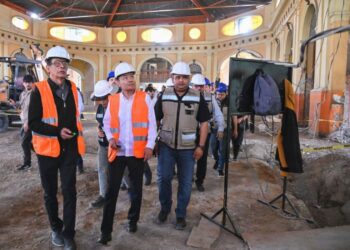 Acompaña Gobernador a locatarios en supervisión de obras de rehabilitación del Mercado Municipal en Hermosillo
