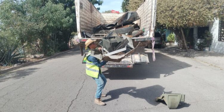 Reducen riesgo de enfermedades transmitidas por vector a través del programa de descacharrización