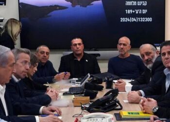 Israel identifica más de 100 drones iraníes hacia su territorio
