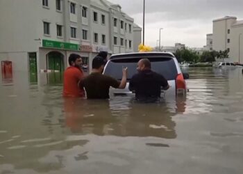 Las peores lluvias en Dubái en 75 años dejan grandes inundaciones