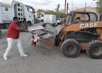 Lleva Ayuntamiento de Hermosillo jornada de descacharre a la colonia Lomas de Madrid