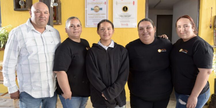Coloca Ayuntamiento de Hermosillo placas de ganadores de la 7ma Muestra Gastronómica de San Pedro