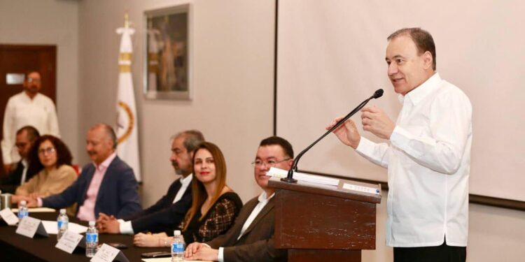 Asiste gobernador Durazo a inauguración de foro de Energía Nuclear y Uranio