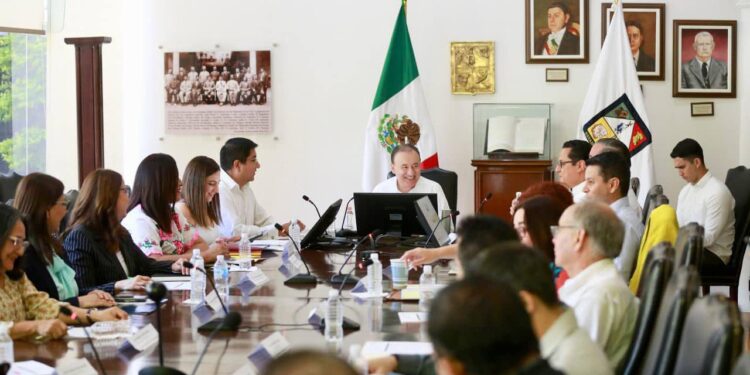 Acuerda Gobierno de Sonora acciones para prevención a la salud por temporada de calor