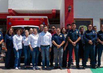 Ofrece Beto Vázquez apoyo total a los bomberos de Huatabampo