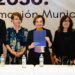 María Dolores del Río recibe propuestas de ciudadanos para transformar Hermosillo.
