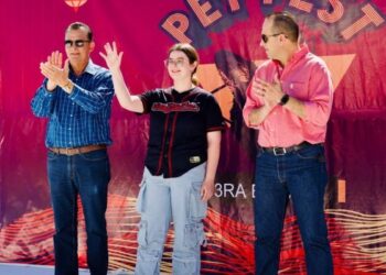 Celebran a cientos de mascotas en tercera edición del Pet Fest