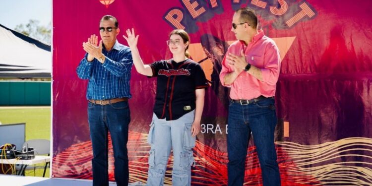 Celebran a cientos de mascotas en tercera edición del Pet Fest
