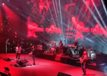 Brinda Caifanes una noche épica de nostalgia, fuerza y rock