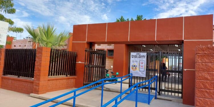 Escuelas de nivel básico reanudan clases en Sonora sin contratiempos