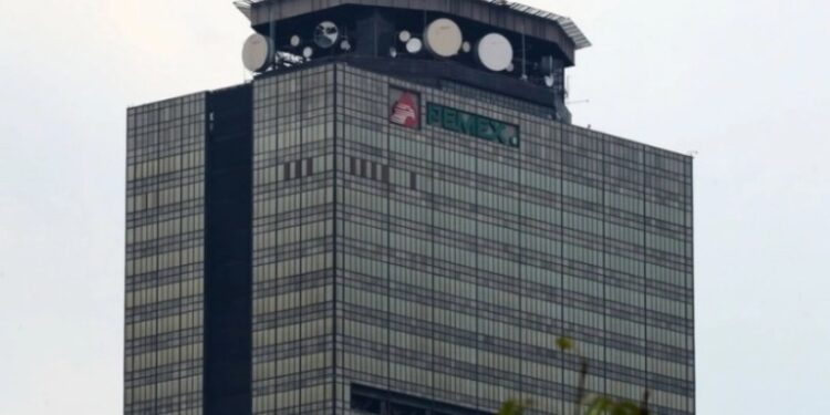 Rechaza AMLO que Pemex vaya a recortar producción al término de su gobierno