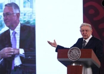 Se queja AMLO de campaña de Salinas Pliego y Tv Azteca contra su gobierno