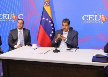Nicolás Maduro ordena cierre de Embajada de Venezuela en Ecuador en apoyo a México