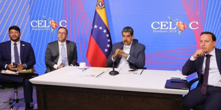 Nicolás Maduro ordena cierre de Embajada de Venezuela en Ecuador en apoyo a México