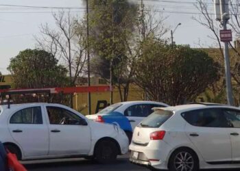 Reportan caída de aeronave en Avenida del Imán, Coyoacán; 3 personas fallecidas