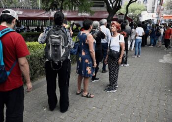 Van más de 200 personas atendidas por molestias a la salud tras crisis por agua contaminada en Benito Juárez