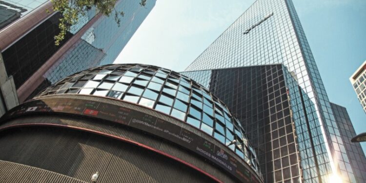 Bolsa mexicana avanza impulsada por acciones de Televisa