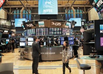 Wall Street avanza; Nasdaq registra mejor semana desde noviembre