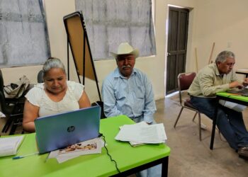 Docentes sonorenses participaron en la elaboración de Libros de Texto Gratuitos en lenguas indígenas nacionales: SEC