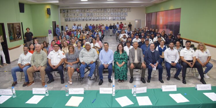 istinguen A 66 empleados por 25 años de trayectoria al servicio del ayuntamiento de Cajeme