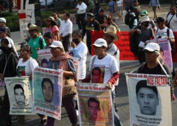 No habrá ‘carpetazo’ para caso Ayotzinapa; continúan las investigaciones: AMLO