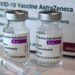 Estos son los síntomas de la trombosis, efecto secundario de la vacuna contra COVID-19 de AstraZeneca