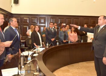 Solicita licencia Antonio Astiazarán