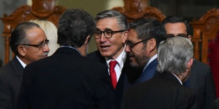 Luis Raúl González, ratificado como presidente de Pumas