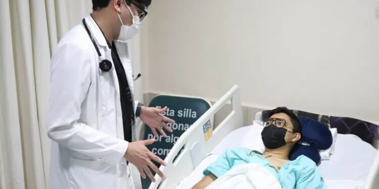IMSS presenta ‘La Clínica es Nuestra’ y lanza nueva convocatoria para médicos especialistasq