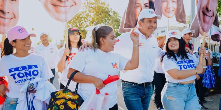 Llama Toño Astiazarán a continuar la ruta de cambios y no regresar al pasado