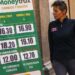 Termina el peso la semana en su mejor nivel desde 2015