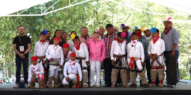 Venaditos, pascolas y matachines mayos llegan a Ciudad de México
