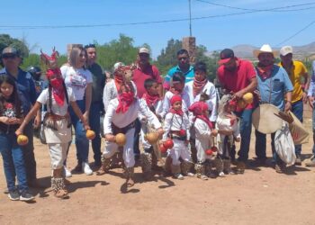 Construyen Ramada para San Isidro Labrador en San Miguel