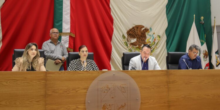 Rinde protesta diputado ante Congreso de Sonora