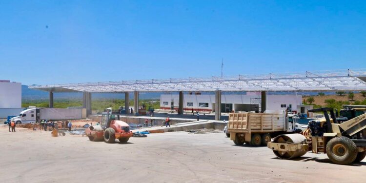 Supervisa Gobernador avances en modernización de aduana en Nogales