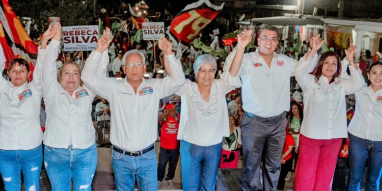 Acude maestra Rebeca Silva al cierre de campaña de San Ignacio Río Muerto