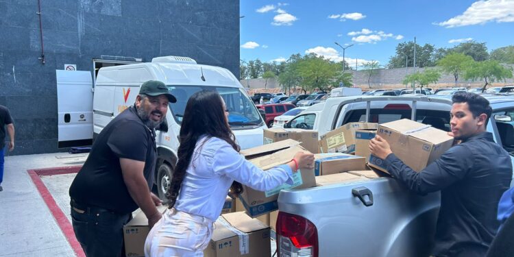 Dona Salud Municipal productos para la diálisis al Hospital 5 del IMSS