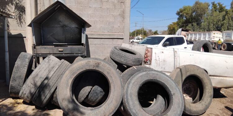 Retiran 6 toneladas de llantas en combate al mosco del dengue