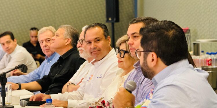 Presenta Toño Astiazarán Plan H2O para garantizar a hermosillenses servicio eficiente y suficiente de agua potable en los próximos años